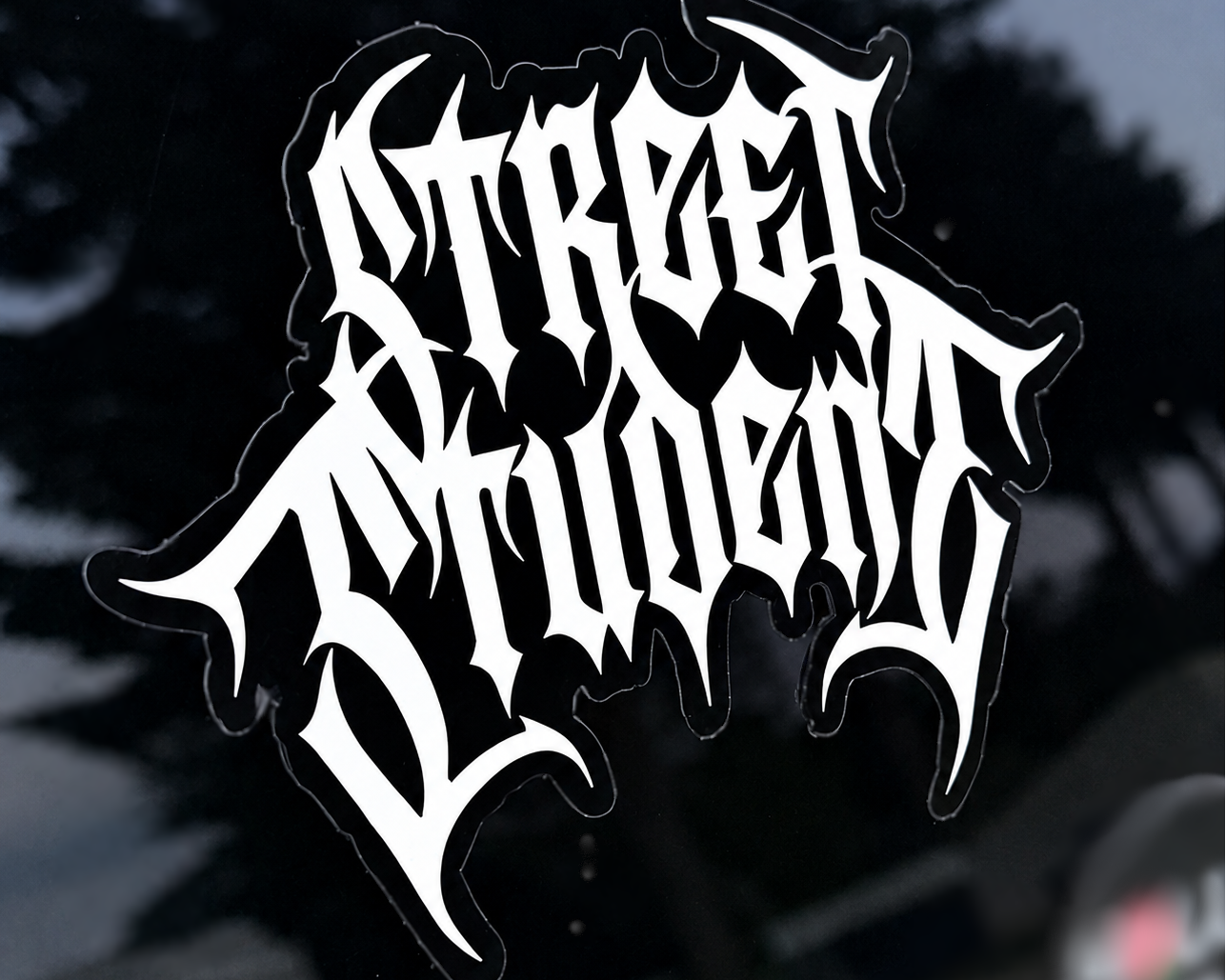 STREET STUDENT BLACK WHITE